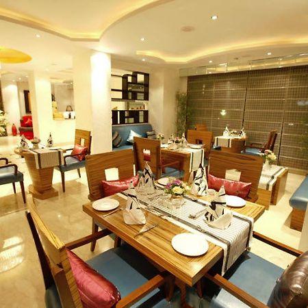 Hotel Star Rocks Нью-Дели Экстерьер фото